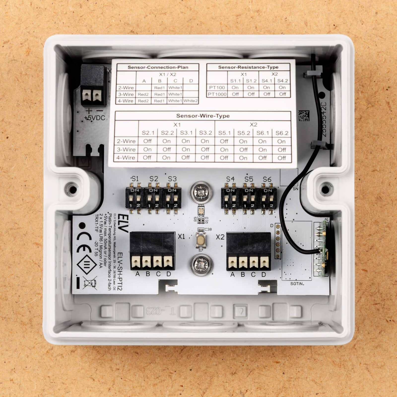 Bild 14: Festgeschraubte Platine im Abox-Gehäuse