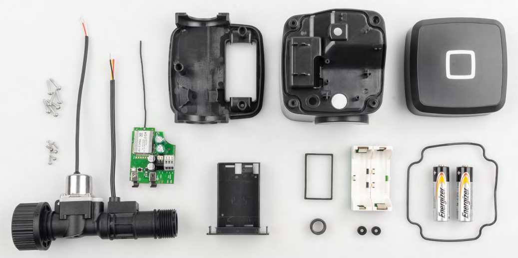 Bild 2: Bausatz mit Wasserventil, Platinen, Dichtungen und Gehäuseteilen – ganz ohne Löten