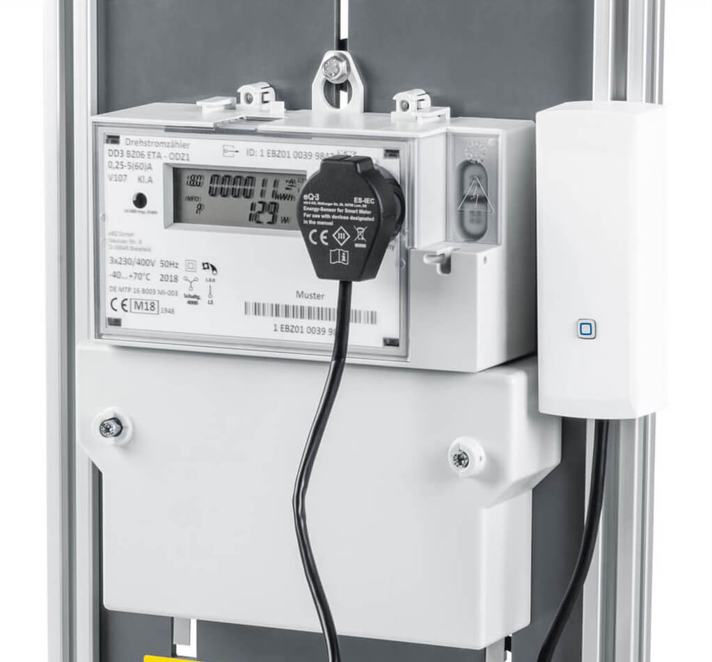 Bild 2: Die montierte Energieschnittstelle mit SML-Lesekopf