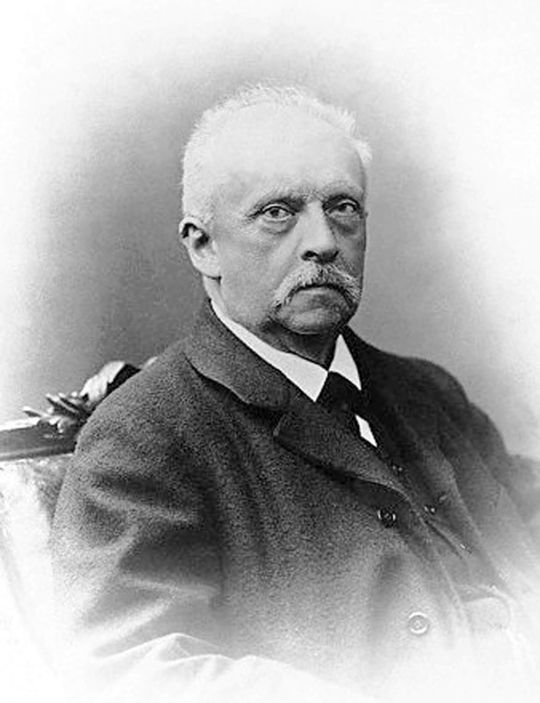Bild 4: Hermann von Helmholtz leistete in der zweiten Hälfte des 19. Jahrhunderts wichtige Beiträge zu den Naturwissenschaften, insbesondere der Optik, Akustik, Elektro-, Thermo- und Hydrodynamik.