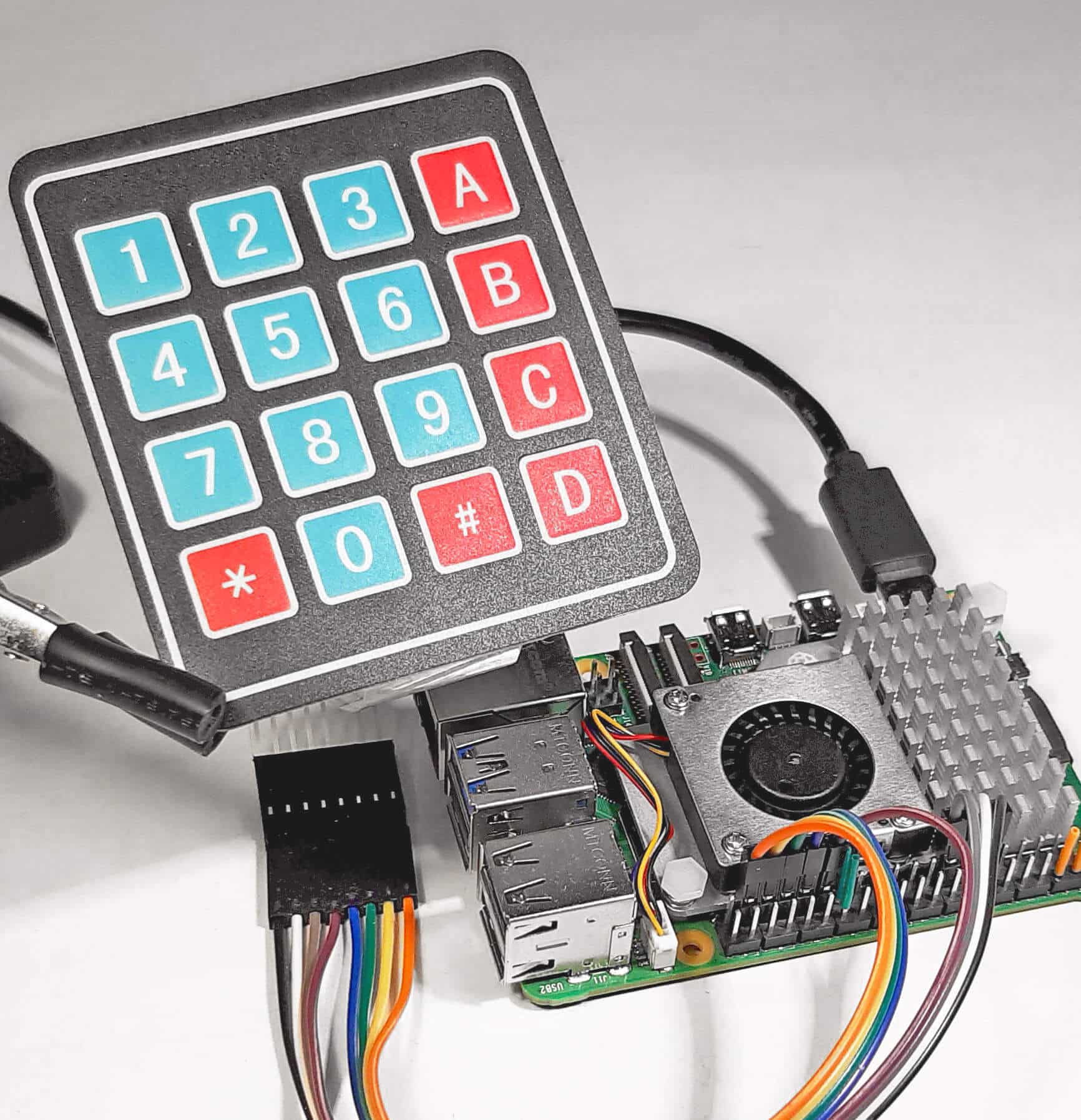 Bild 8: Folientastatur am Raspberry Pi