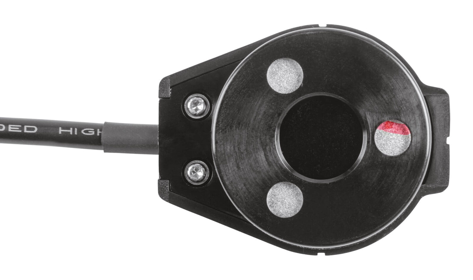 Bild 11: Hier ist der auf die Gummifüße aufgelegte Magnet durch das verschlossene sowie verschraubte Gehäuse zu sehen.