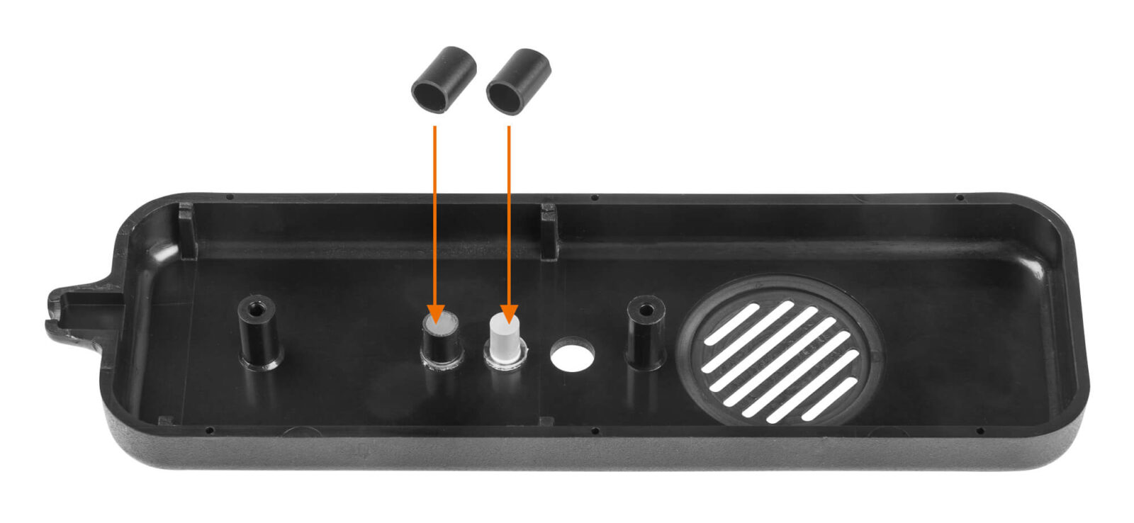 Bild 17: Die zwei zugeschnittenen Stücke PVC-Schlauch werden auf die Lichtleiter geschoben.